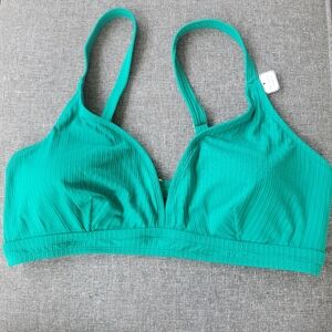 NWT Green Bikini Top Size: 2X